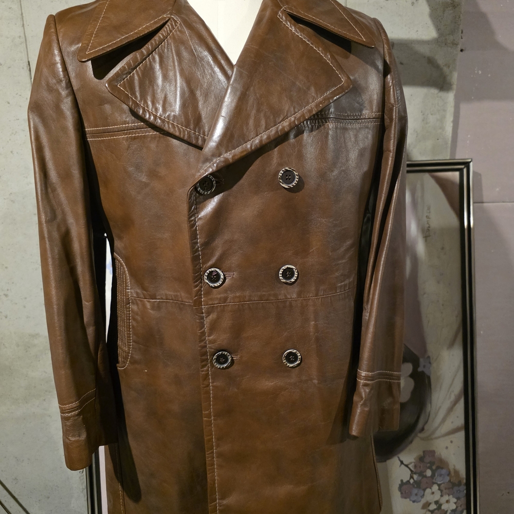 Men's Tan Leather Double-Breasted Trench Coat - Picture 2 of 10